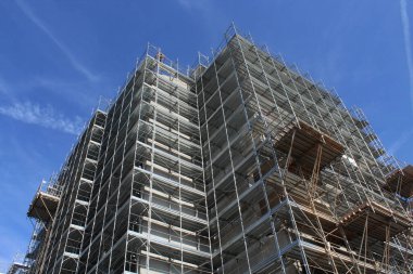 İnşaat alanında çalışma sürüyor.