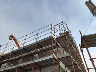 İnşaat alanında çalışma sürüyor.