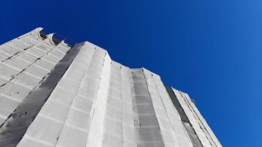 İnşaat alanında çalışma sürüyor.