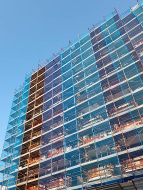 İnşaat sahasında yaz tadilatı sürüyor