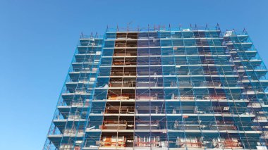 İnşaat sahasında yaz tadilatı sürüyor