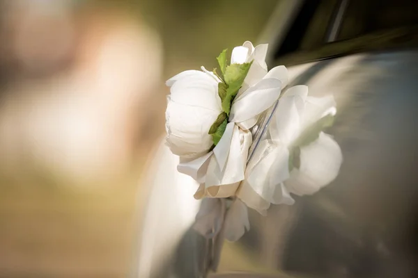 Carro Casamento Com Belas Decorações Decoração Flores — Fotografia de Stock