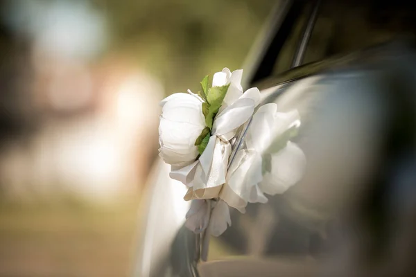 Carro Casamento Com Belas Decorações Decoração Flores — Fotografia de Stock