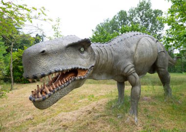 Oertijdmuseum-Boxtel-12-06-2022: Postosuchus Hollanda 'daki müzenin dışında. Yüksek kalite fotoğraf