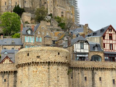 Mont Saint-Michel Kalesi Sahili Fransa ünlüsü. Yüksek kalite fotoğraf