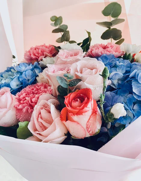 Beautiful Bouquet Flowers Hydrangea Pink Roses — Stock Photo, Image