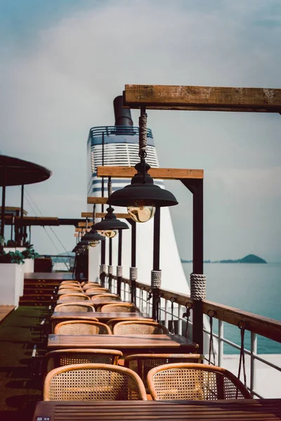 Lâmpadas Vintage Com Mesa Poltrona Cadeira Ferry Livre Balsa Livre — Fotografia de Stock