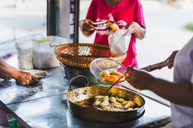 Kızarmış hamur Çin usulü donut.