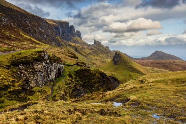 Las Cimas Las Montañas Quiraing Escocia Después Fuertes Lluvias — Foto de Stock