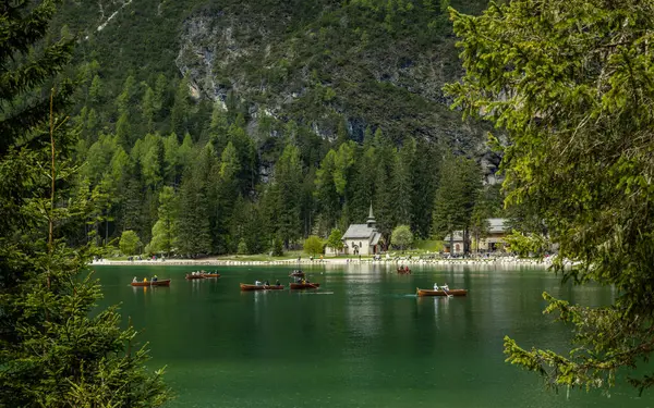 Lago di Braies (Pragser Wildsee), Dolomitler, Güney Tyrol, İtalya