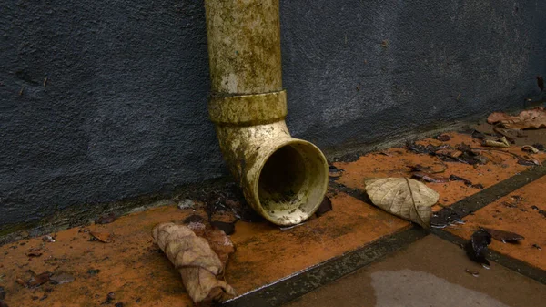 Yağmurlu havada kapalı pvc tüpü