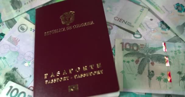 Колумбійський Паспорт Гроші Cop — стокове відео