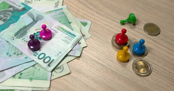 Ekonomik eşitsizlik Kolombiya parası Pesos Polis