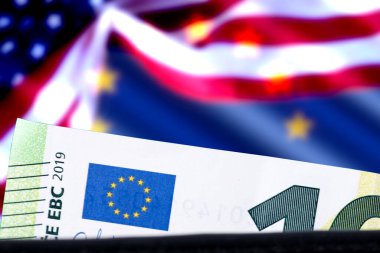 Avrupa Birliği, ABD ve Euro banknotunun bayrağı