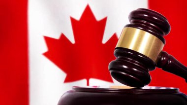 Kanada bayrağı ve adalet sembolü olarak yargıç tokmağı.