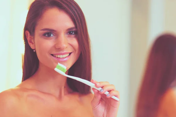Attractive Young Woman Applying Cream Her Face — Stock Photo, Image