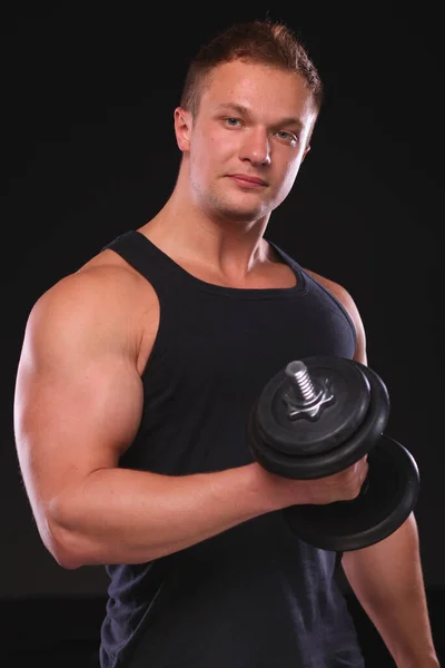 Vacker Muskulös Man Träna Med Hantlar — Stockfoto