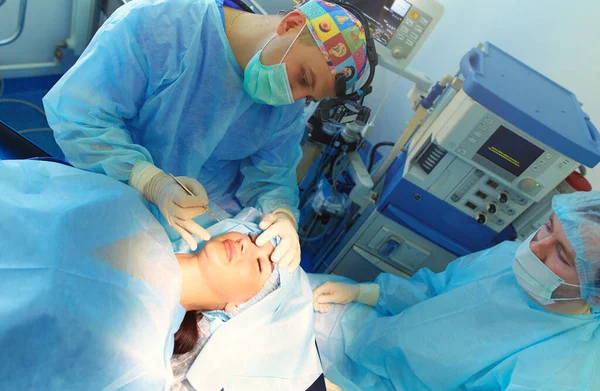 Хирург Работой Операционной — стоковое фото