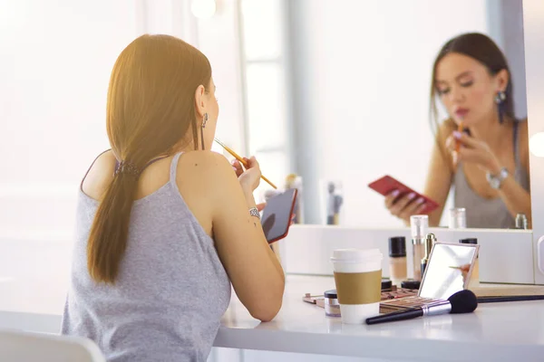 Young Woman Applying Lipstick Front Mirror — Stock Photo, Image