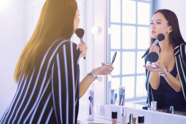 Beautiful Girl Looking Mirror Applying Cosmetic Big Brush — Stock Photo, Image