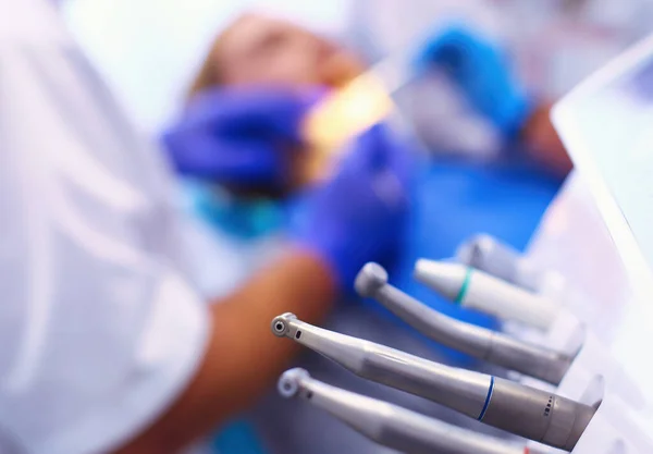 Diferentes Instrumentos Herramientas Dentales Consultorio Dentistas — Foto de Stock