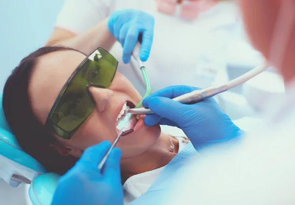 Οδοντιατρική Ομάδα Και Ασθενής Στην Οδοντιατρική Χειρουργική Royalty Free Εικόνες Αρχείου
