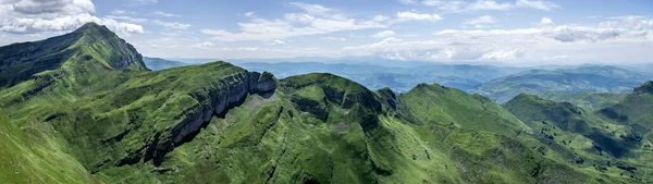 stock image Panoramic view in the Cantabrian mountains, northern Spain.