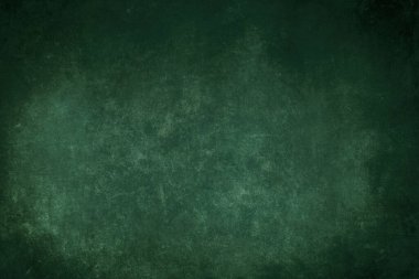 Çam yeşili grunge arkaplan koyu vignette kenarlıkları ve kirli dokusu ile 