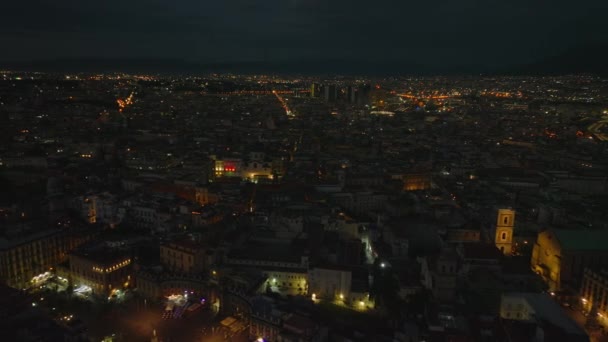 Sidofluga Ovanför Nattstaden Byggnader Gator Och Historiska Landmärken Stadsdelar Neapel — Stockvideo