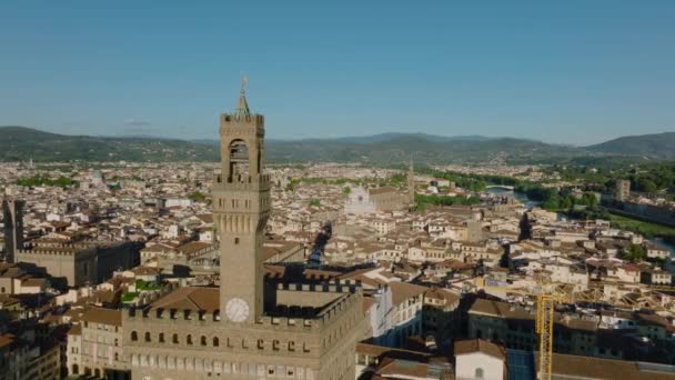 Forwardlar Eski Ünlü Palazzo Vecchio Yüksek Kulesi Etrafında Uçar Tarihi — Stok video