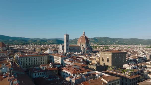 Vzdušné Stoupající Záběry Florentské Katedrály Hranatou Věží Velkou Kupolí Slavné — Stock video