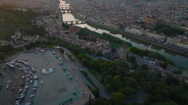Flyg Över Piazzale Michelangelo Med Besökare Som Njuter Panoramautsikt Över — Stockvideo