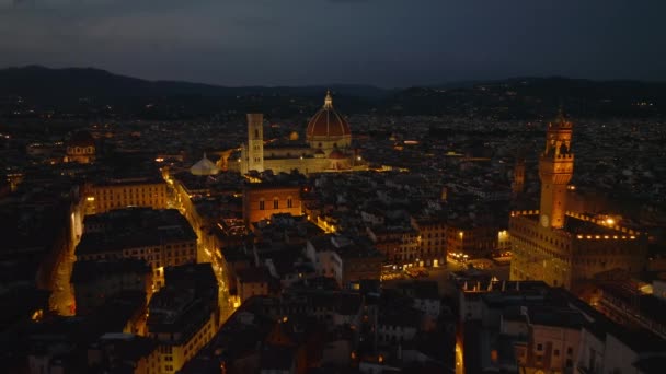 Дыхание Делает Ночную Панораму Освещенных Достопримечательностей Историческом Центре Города Флоренция — стоковое видео
