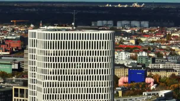 Foto Zoomata Della Parte Superiore Grattacieli Con Antenne Sul Tetto — Video Stock