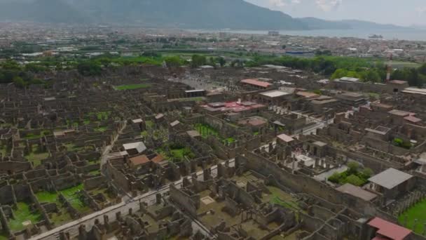 포워드는 지형도 오릅니다 폼페이의 역사적 곳입니다 도시는 산등성 이탈리아의 — 비디오