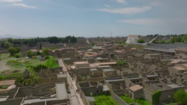 歴史的な観光ランドマークの家の遺跡の空中ビュー ポンペイの古代都市の遺跡 ポンペイ イタリア — ストック動画