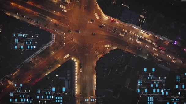 Shora Dolů Záběry Vozidel Projíždějících Osvětlenou Křižovatkou Nočním Městě Počítač — Stock video