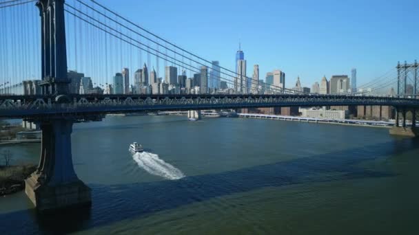 Menakjubkan Pemandangan Panorama Udara Jembatan Manhattan Yang Terkenal Atas East — Stok Video