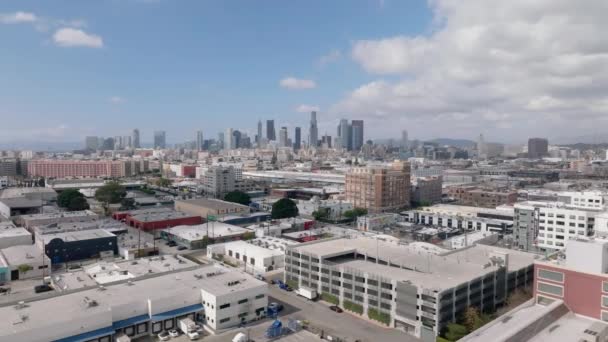 Воздушный Панорамный Вид Мегаполиса Группой Современных Офисных Башен Финансовом Районе — стоковое видео