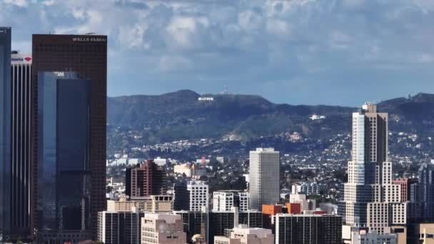 Fernsicht Auf Hollywood Sign Hügeln Über Der Stadt Schiebedach Moderner — Stockvideo