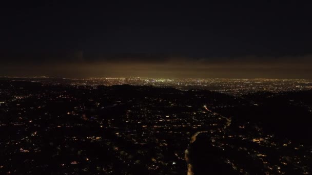 Increíbles Imágenes Panorámicas Aéreas Metrópolis Por Noche Luces Ciudad Brillando — Vídeo de stock