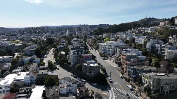 Şehir Merkezindeki Yamaçta Bulunan Lüks Evlerin Hava Görüntüleri San Francisco — Stok video
