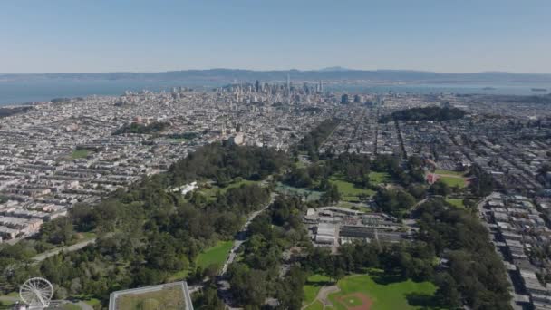 Yükseklikten Metropolis Kentsel Bölgelerdeki Binaların Panoramik Görüntüsü Golden Gate Parkı — Stok video
