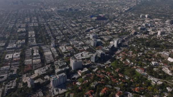 市区多层宾馆建筑群的高视角视图 城市景观的倾斜揭示 美国加利福尼亚州洛杉矶 — 图库视频影像