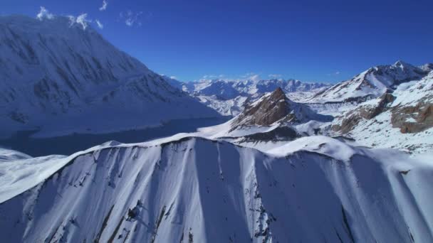 Widok Lotu Ptaka Malownicza Panorama Pięknego Błękitnego Jeziora Tilicho Himalajach — Wideo stockowe