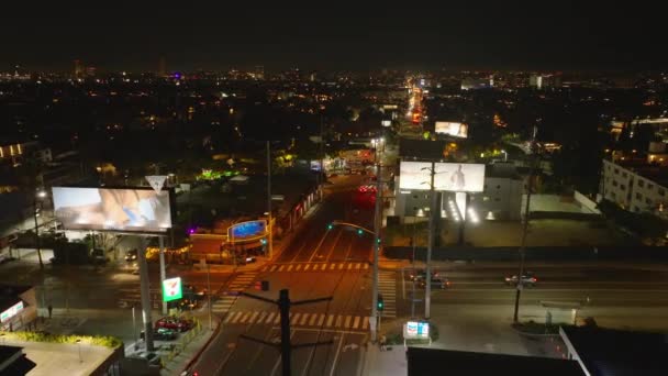 Imágenes Aéreas Del Tráfico Las Calles Ciudad Nocturna Intersecciones Carreteras — Vídeo de stock