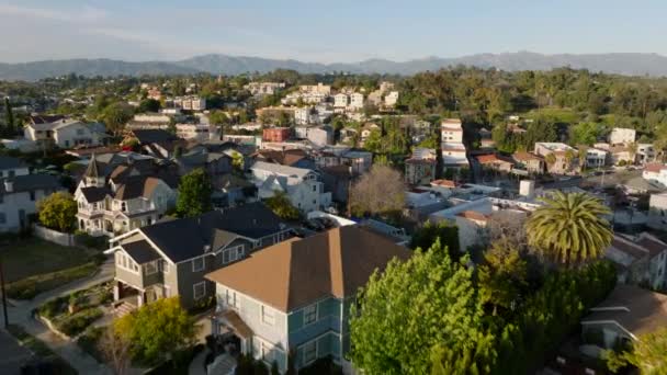 Framåt Flyger Över Familjehus Bostadsområden Gyllene Timmen Los Angeles Kalifornien — Stockvideo