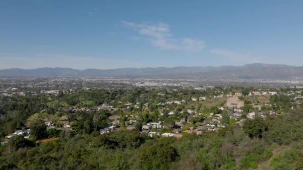 晴れた日に大都市の空中パノラマビュー 住宅地 米国カリフォルニア州ロサンゼルス — ストック動画