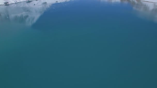 Vue Aérienne Établissement Magnifique Lac Bleu Tilicho Dans Chaîne Montagnes — Video