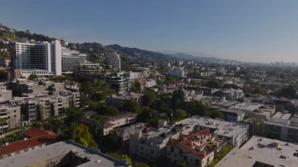 Batı Hollywood Daki Lüks Otellerin Hava Görüntüleri Tepeler Açık Mavi — Stok video